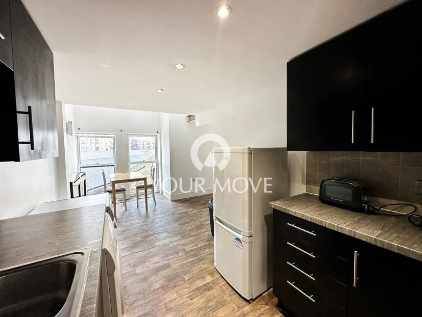 Cadogan Road, London, SE18, photo 4