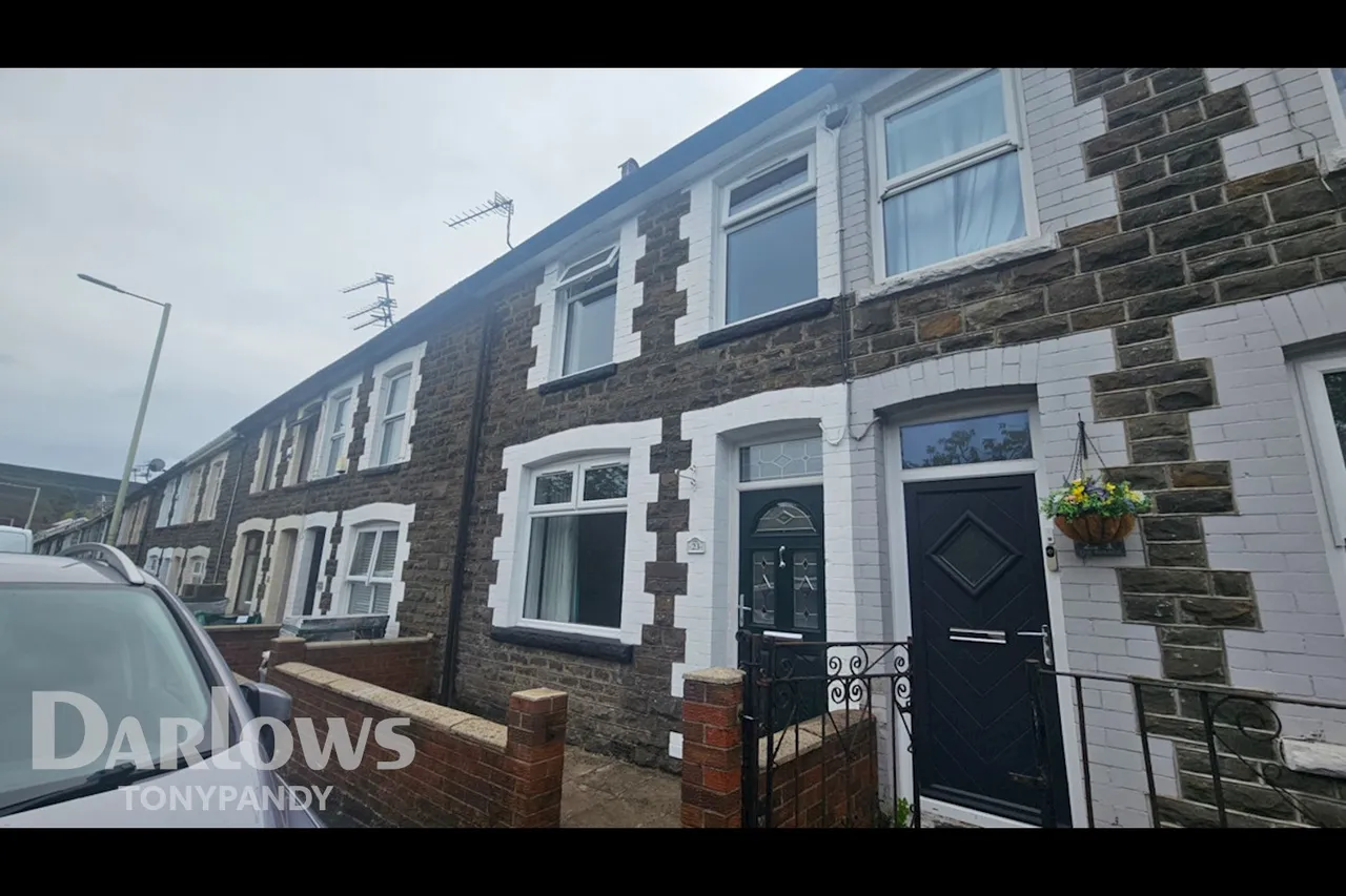 3 bed house for sale, The Parade, Ferndale, CF43