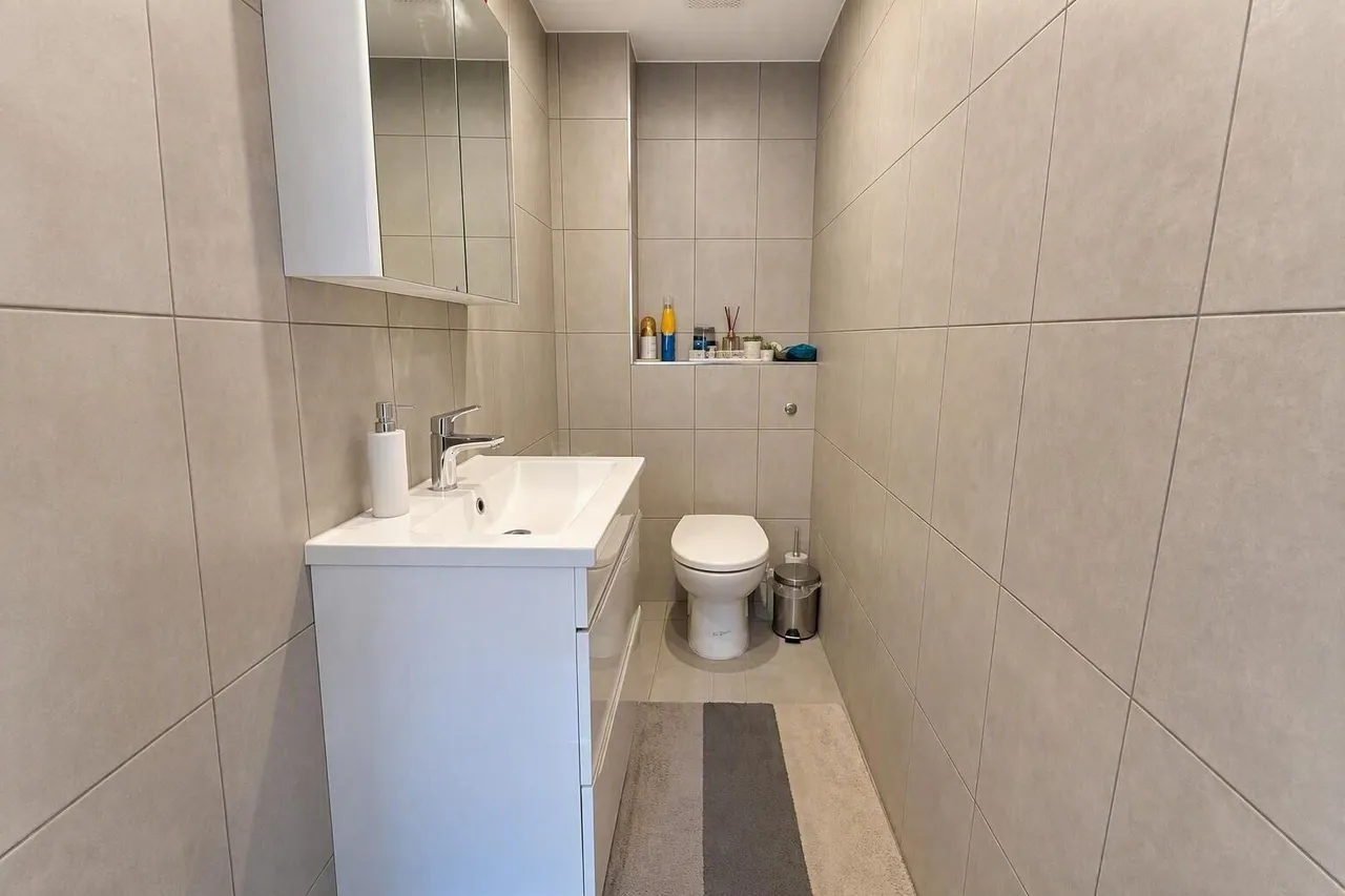 Merrick Close, SG1, photo 8