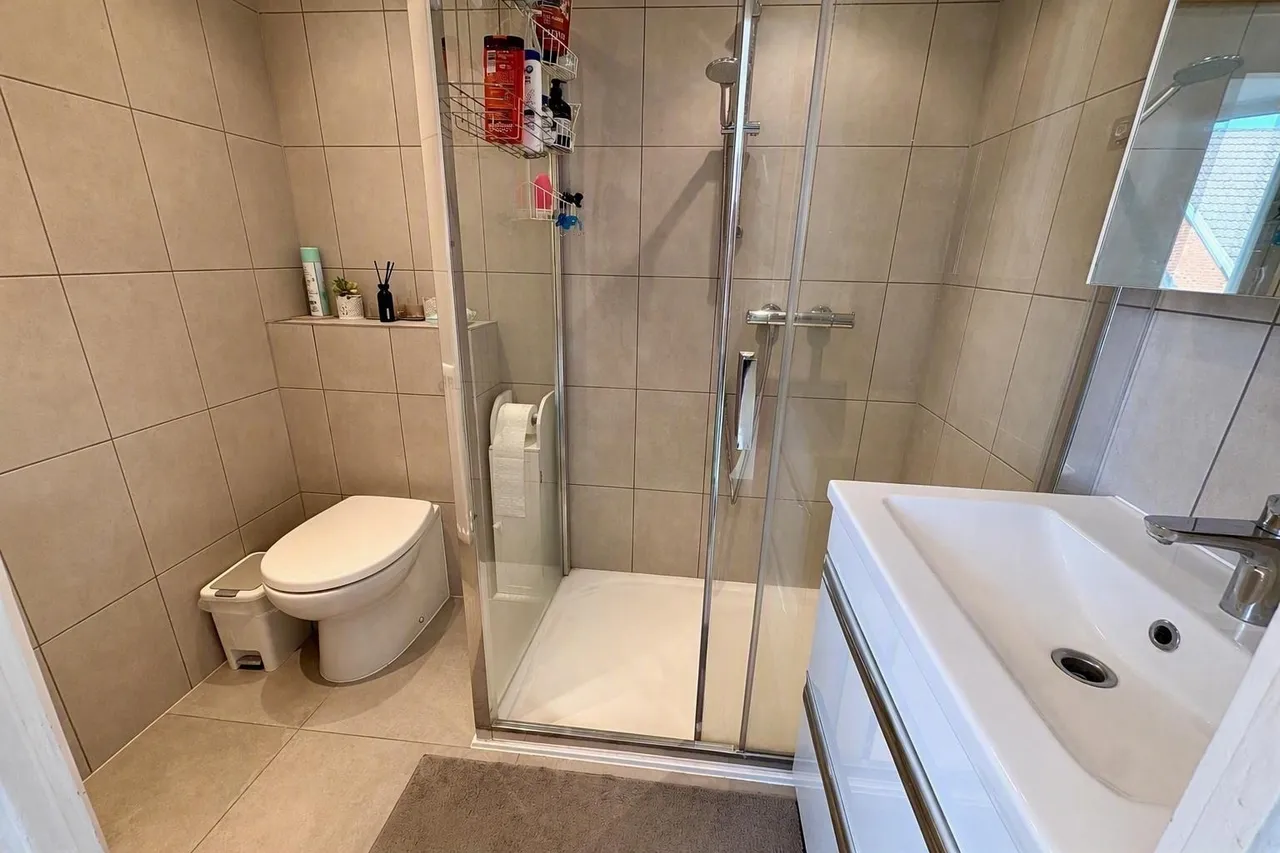 Merrick Close, SG1, photo 17
