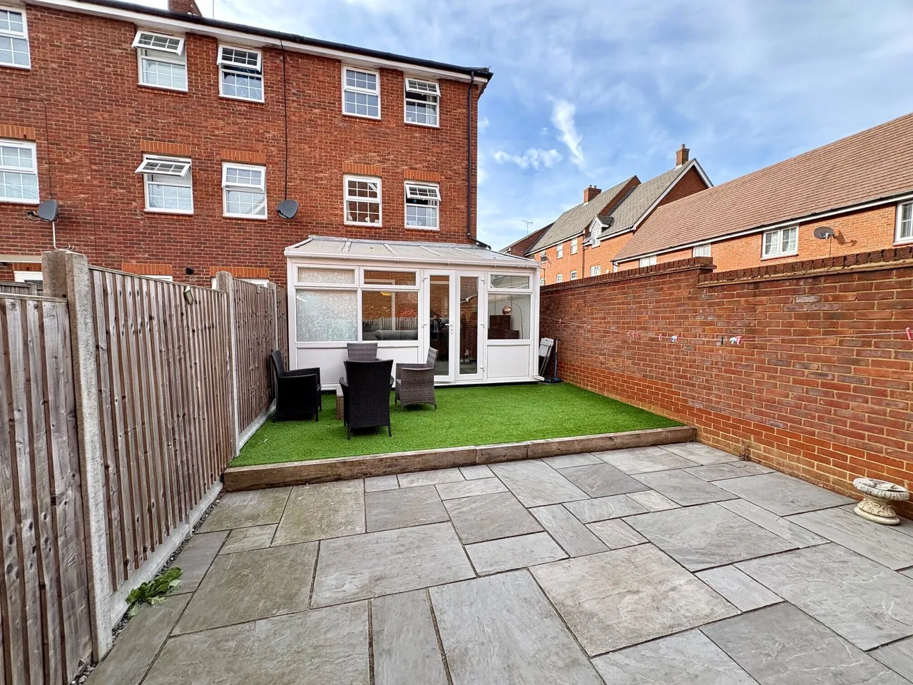 Merrick Close, SG1, photo 19