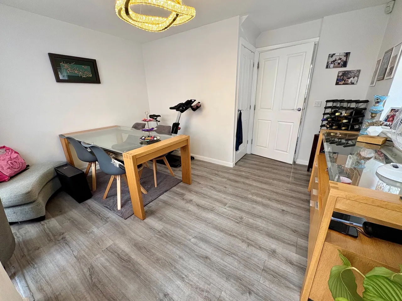 Merrick Close, SG1, photo 7