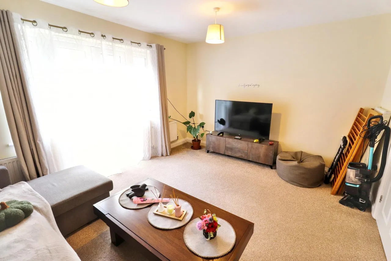 Highgrove Court, Spalding, PE11, photo 3