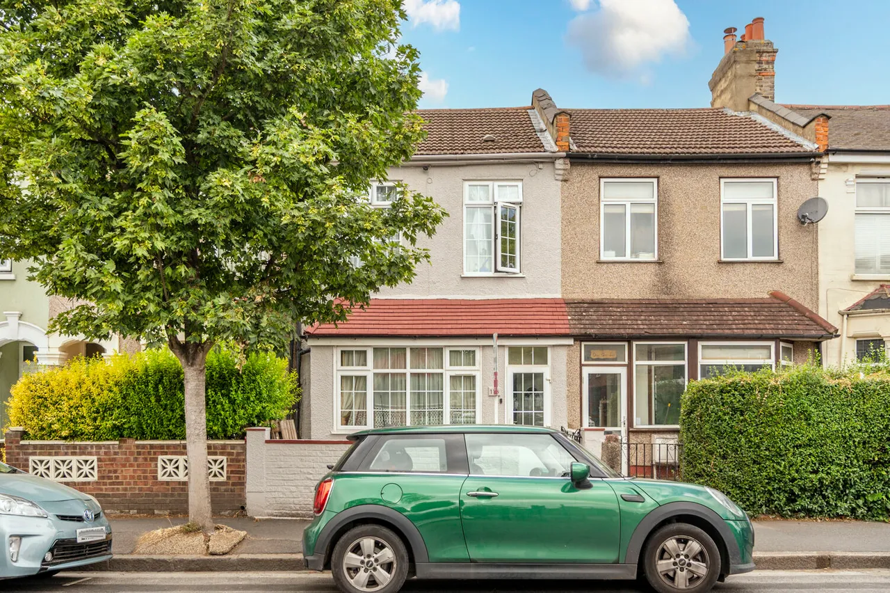 2 bed house for sale — 118 Boundary Road, London