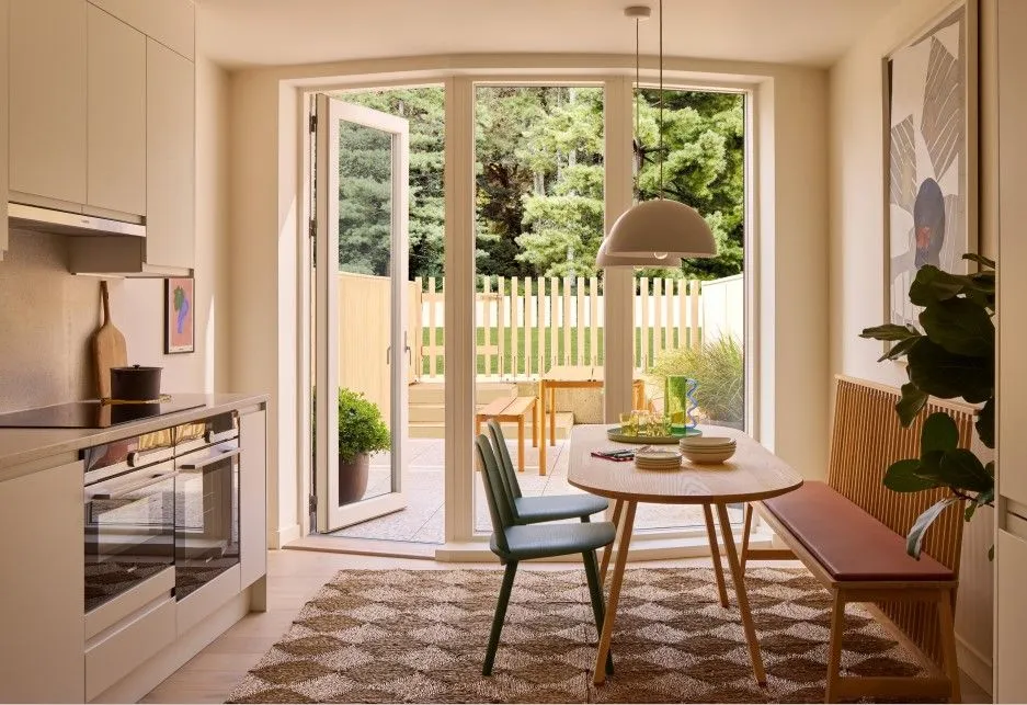 2 Bed Beach House Shoreline Folkestone Kent CT20, photo 3