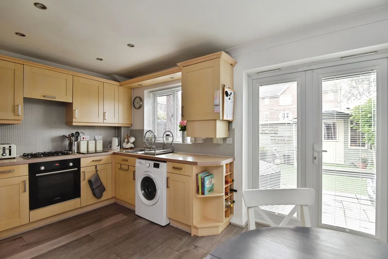 Crown Drive, Malkins Bank, Sandbach, Cheshire, CW11, photo 5
