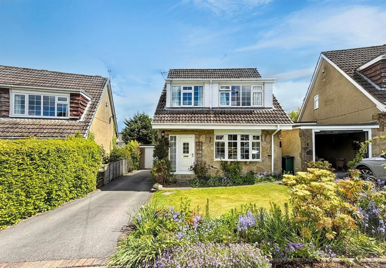 3 bed house for sale — St. Peters Court, Addingham, LS29 0RL