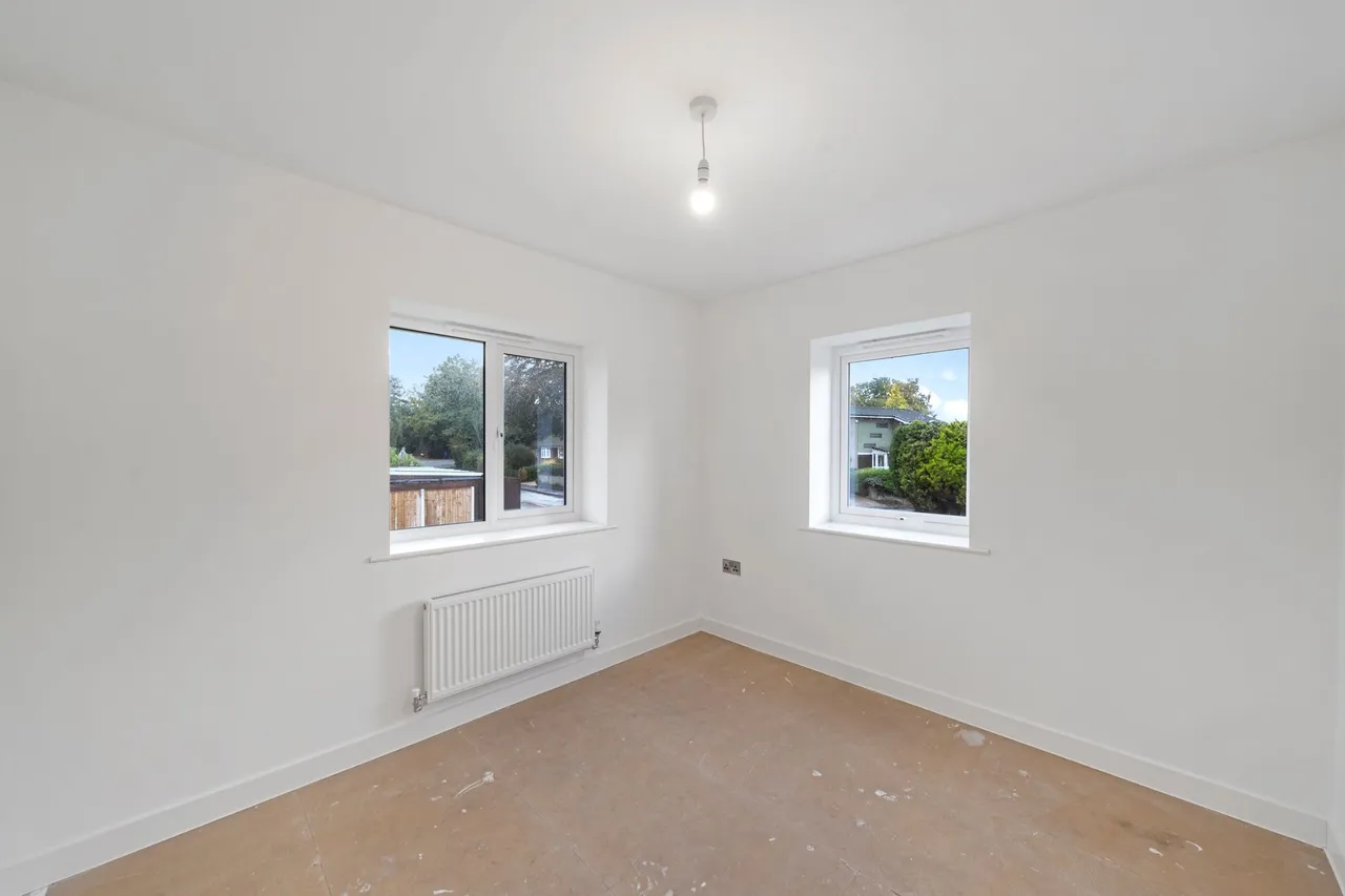 Halis Court, Hale Village, L24, photo 22