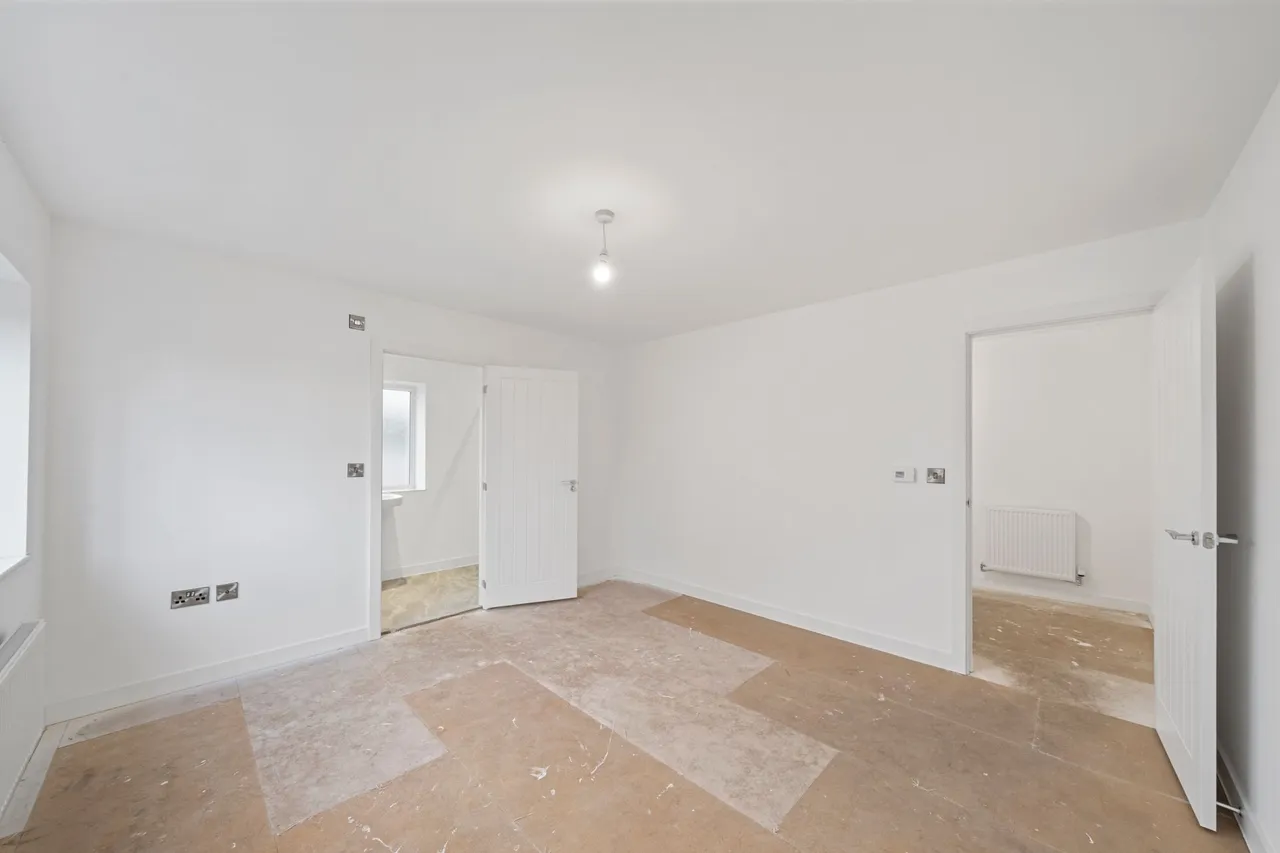 Halis Court, Hale Village, L24, photo 31