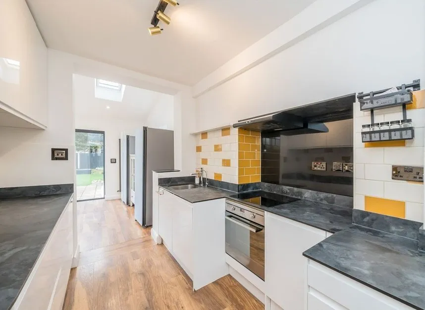 Melrose Avenue, Twickenham, TW2, photo 4