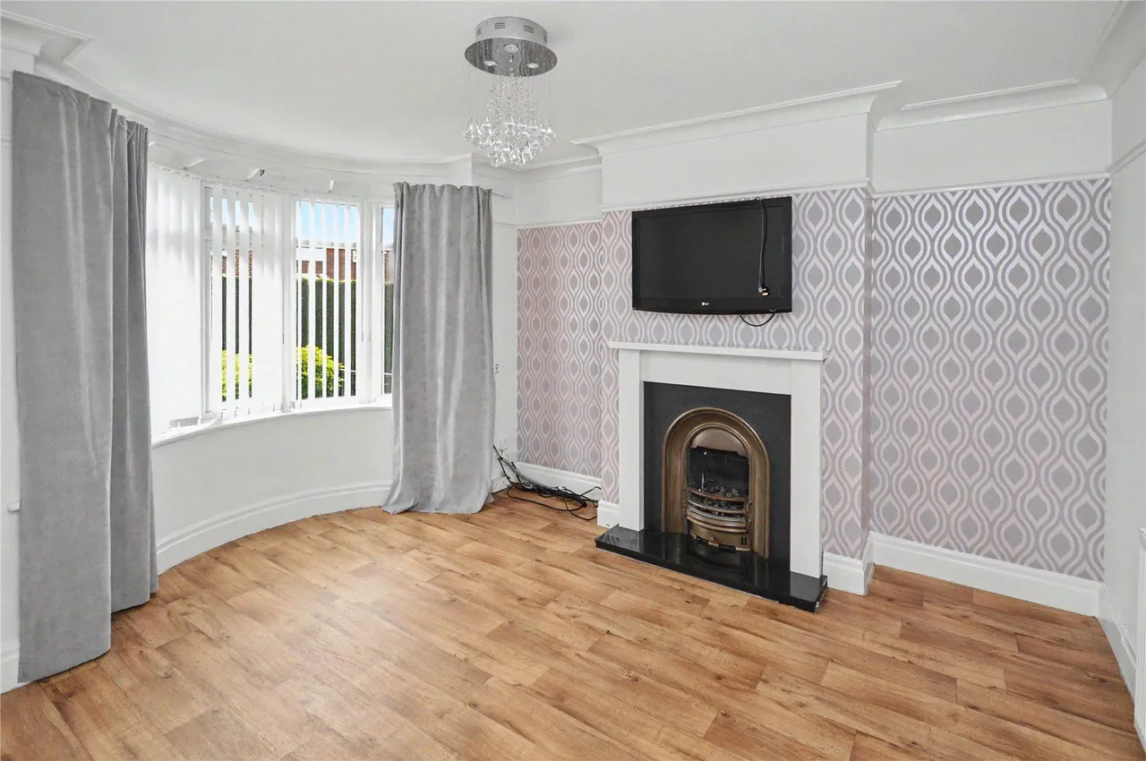 Moor Flatts Avenue, Leeds, LS10, photo 2