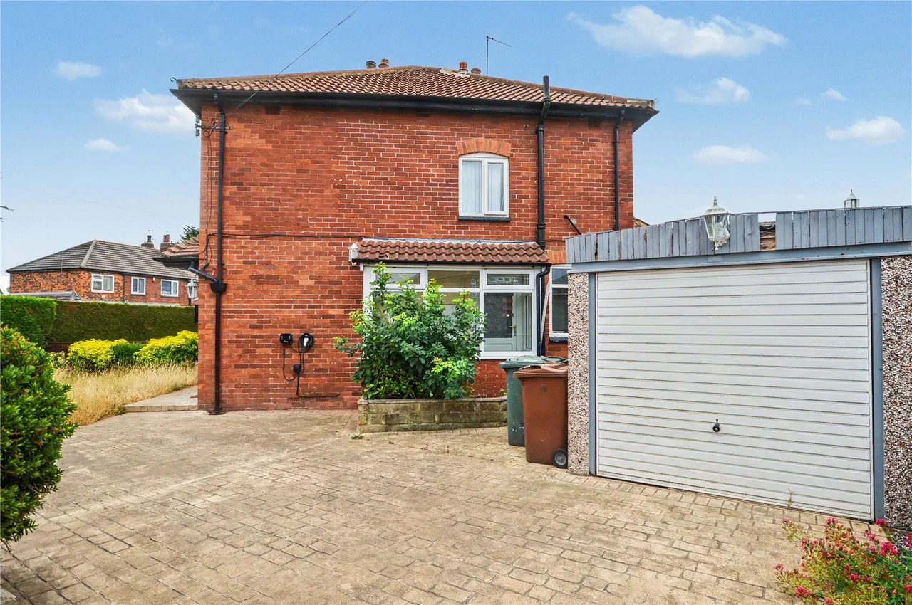 Moor Flatts Avenue, Leeds, LS10, photo 3