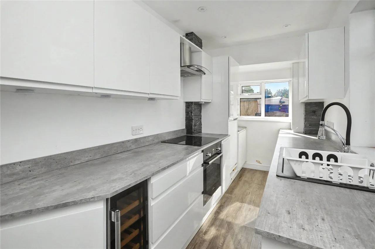 Moor Flatts Avenue, Leeds, LS10, photo 4