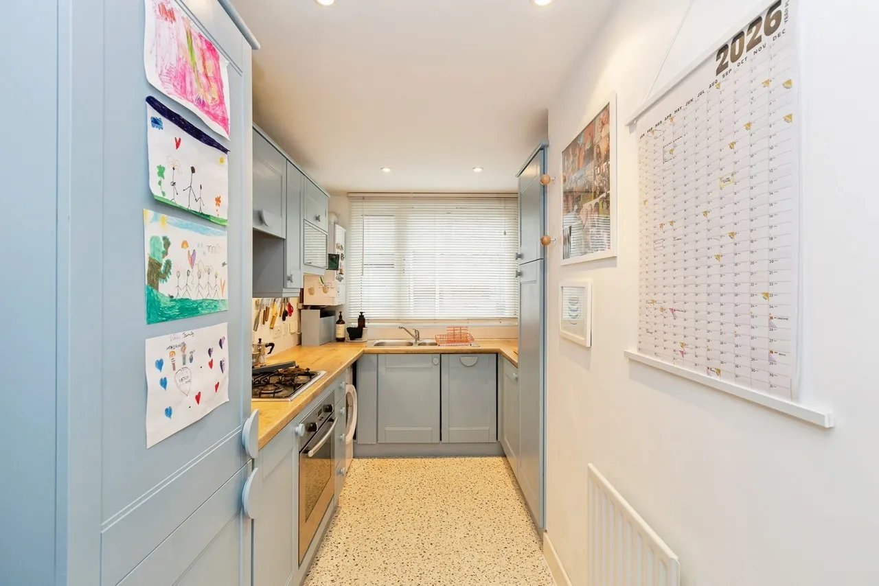 Roberts Close, Barking, IG11, photo 10