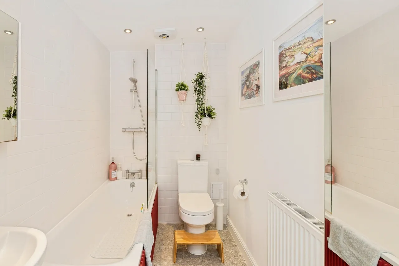 Roberts Close, Barking, IG11, photo 16