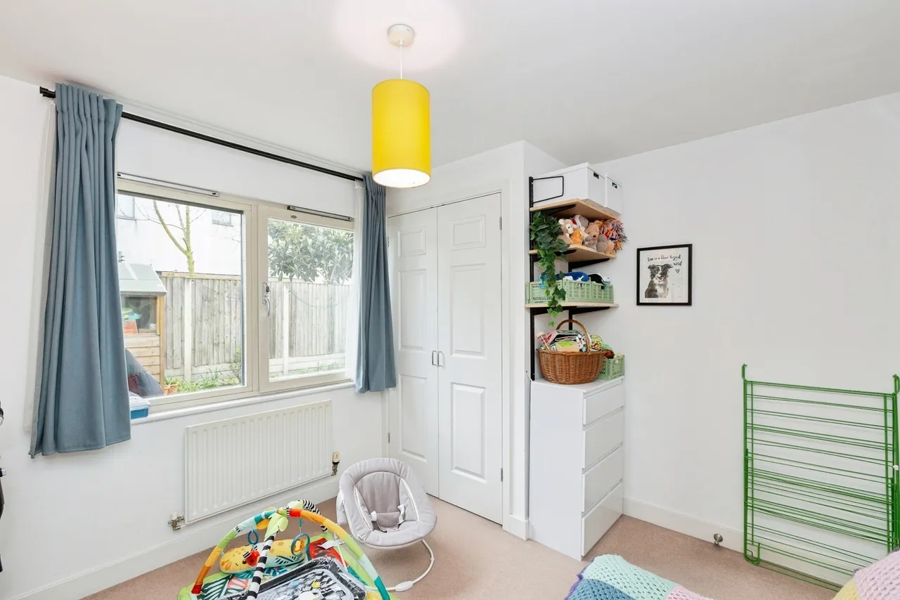 Roberts Close, Barking, IG11, photo 15