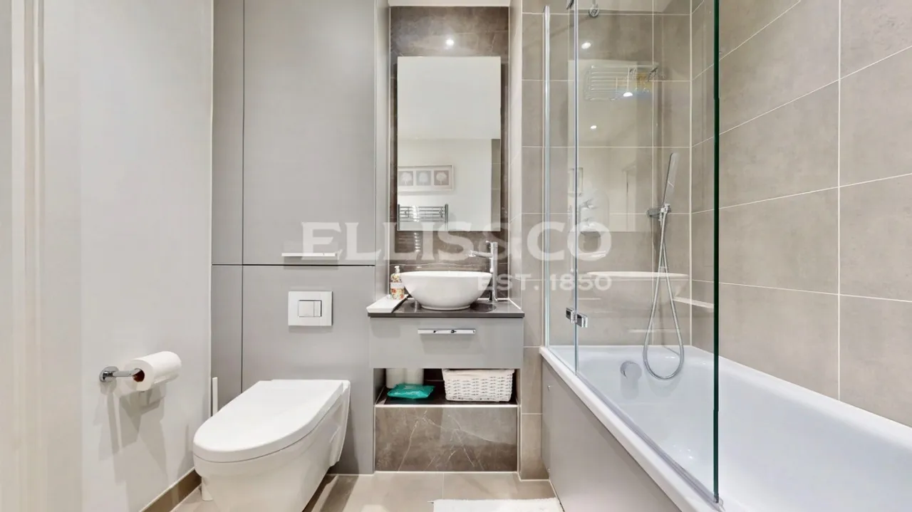 Bakery Walk, Greenford, UB6, photo 15