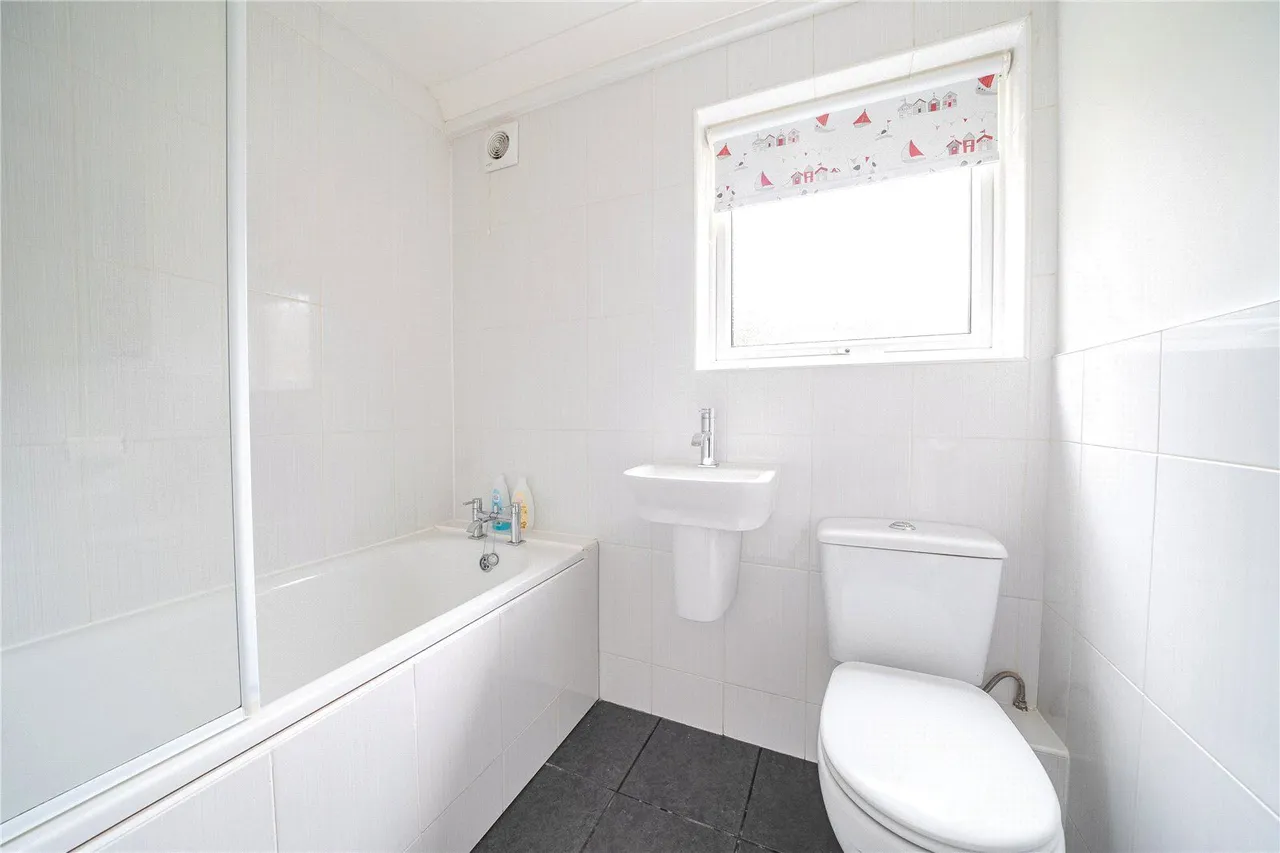 Elmhurst Close, Leeds, LS17, photo 7