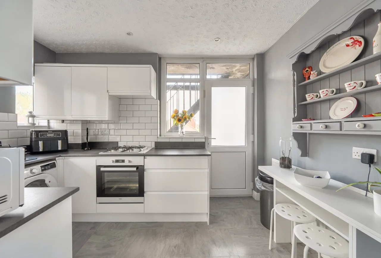London Road, Cheam, SM3 9BJ, photo 5