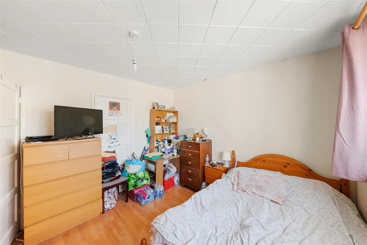 Rushdene Crescent, Northolt, photo 9