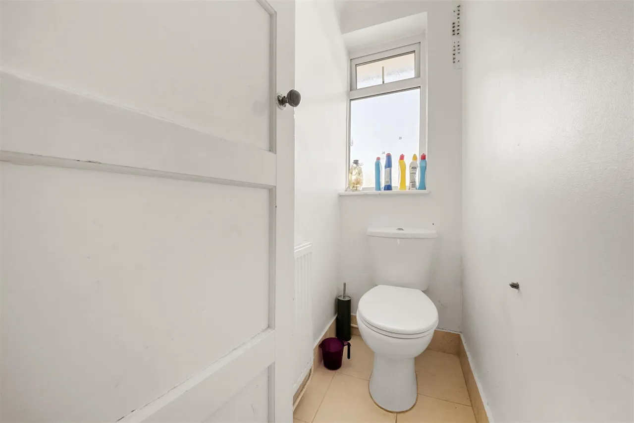 Rushdene Crescent, Northolt, photo 14
