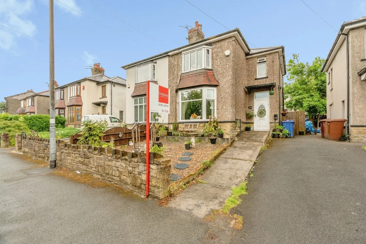 2 bed house for sale — Coal Clough Lane, Burnley, Lancashire, BB11