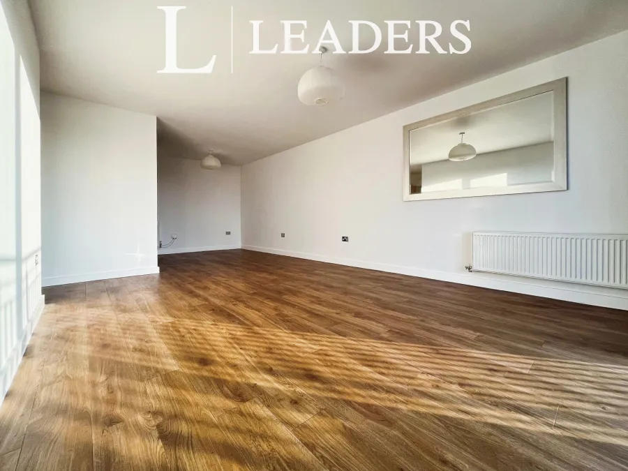 Bradley Court, Worcester, WR5, photo 7