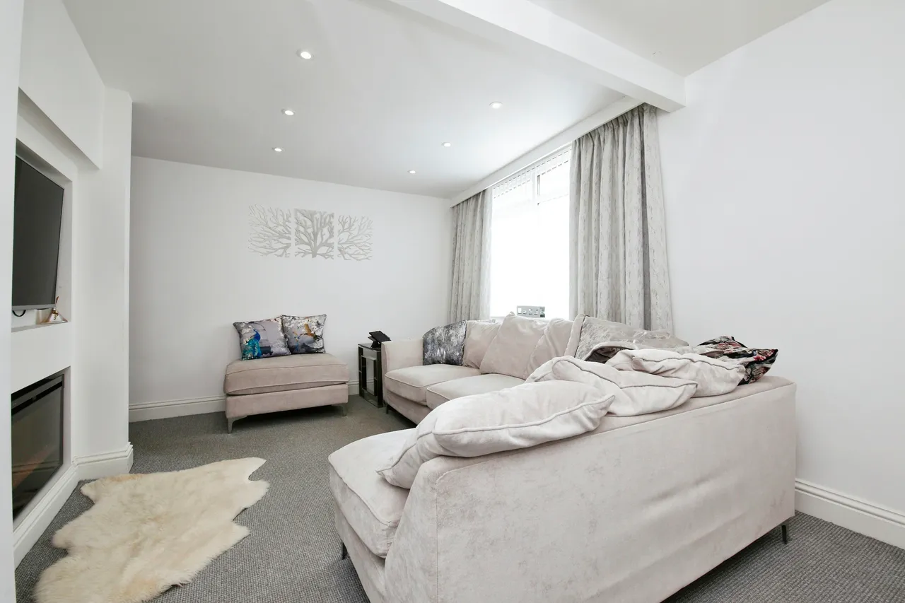 Bousfield Crescent, Newton Aycliffe, photo 8