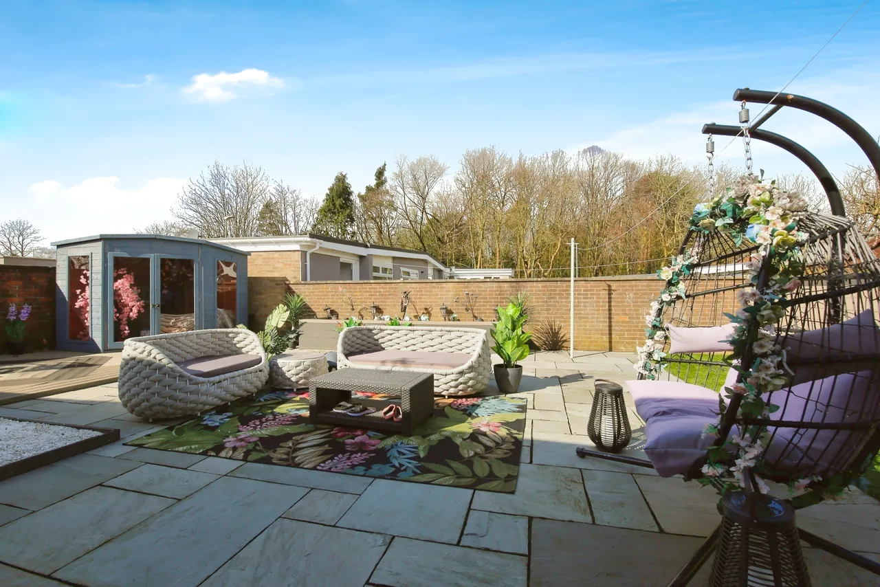 3 bed house for sale — Bousfield Crescent, Newton Aycliffe