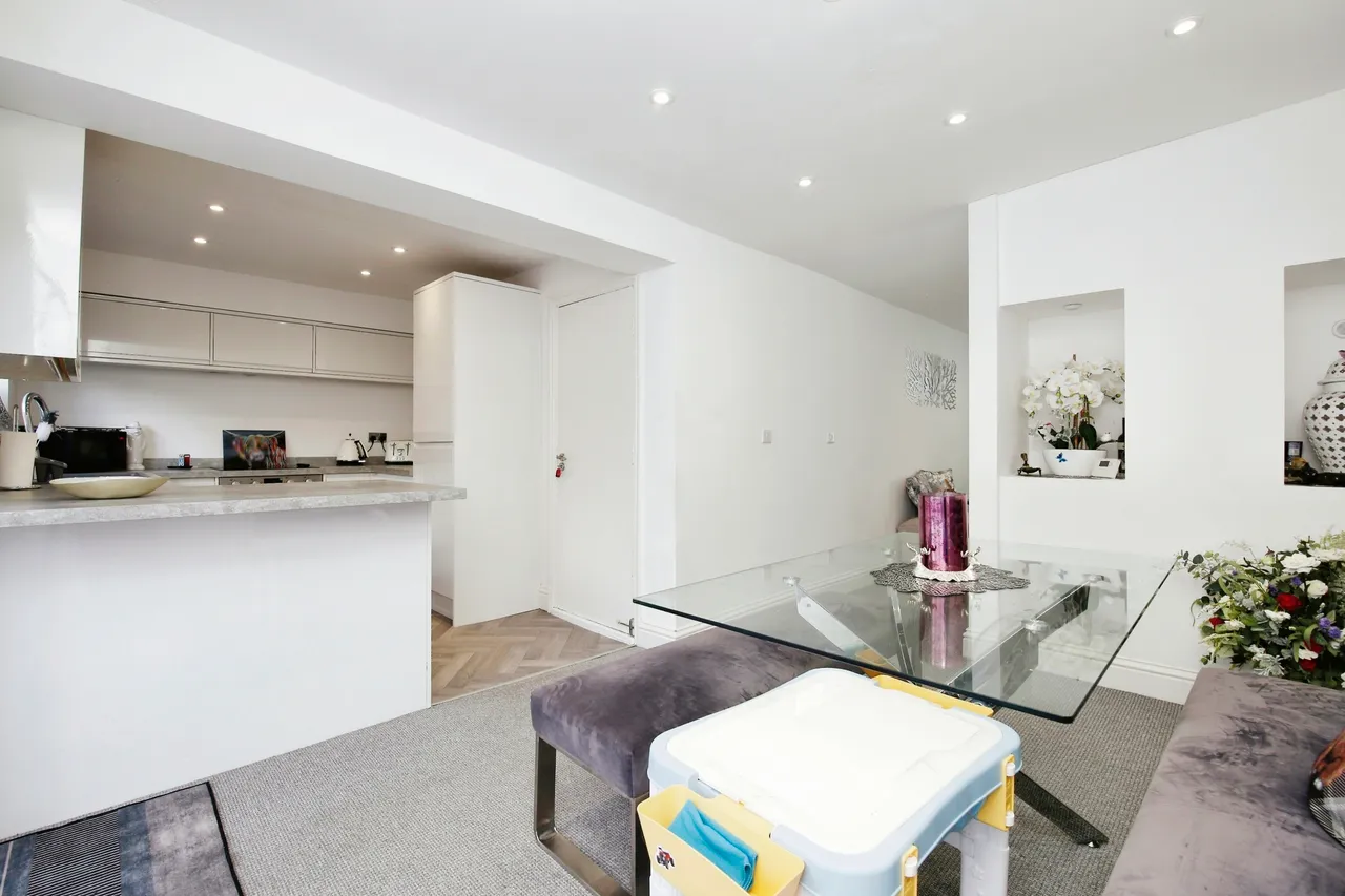 Bousfield Crescent, Newton Aycliffe, photo 4