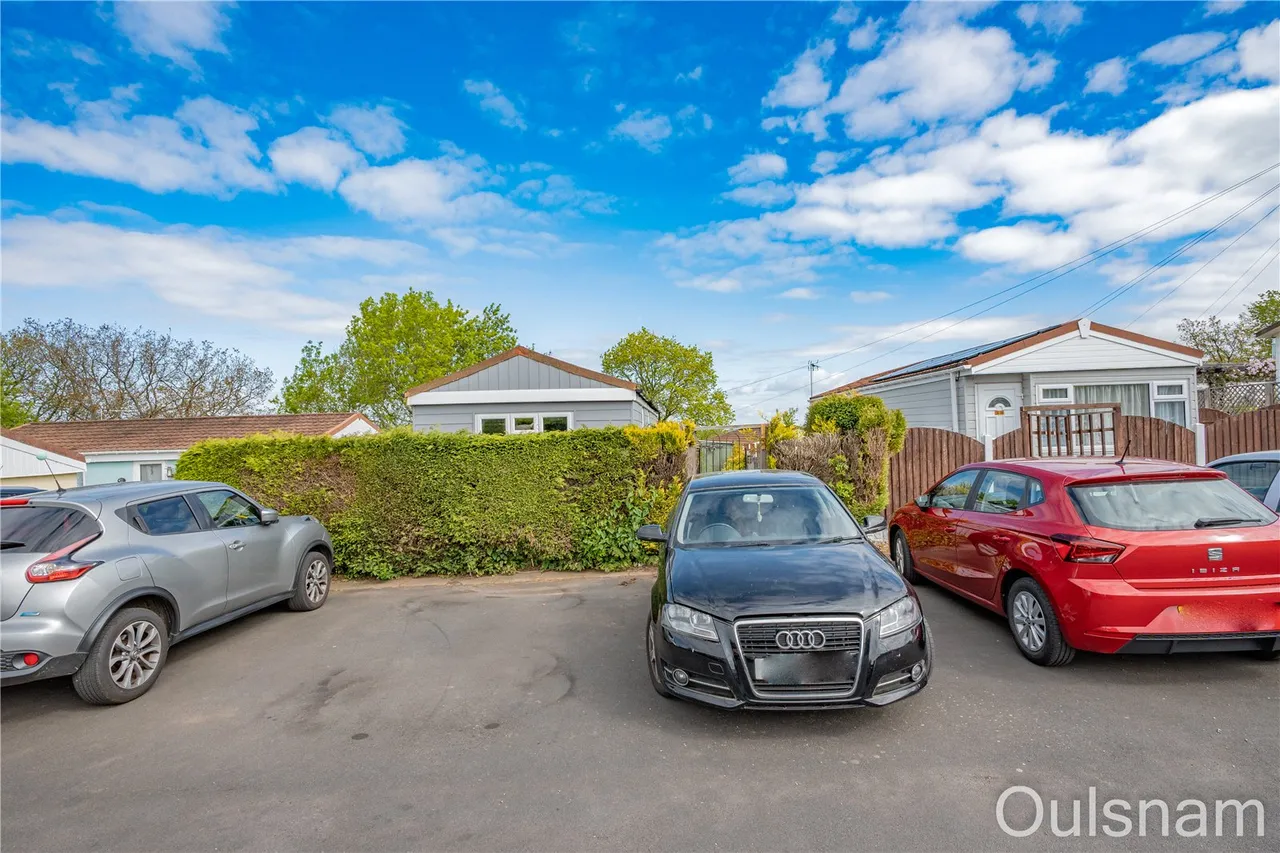 Daleswood Park, Winwood Heath Road, Romsley, Halesowen, B62 0LJ, photo 8