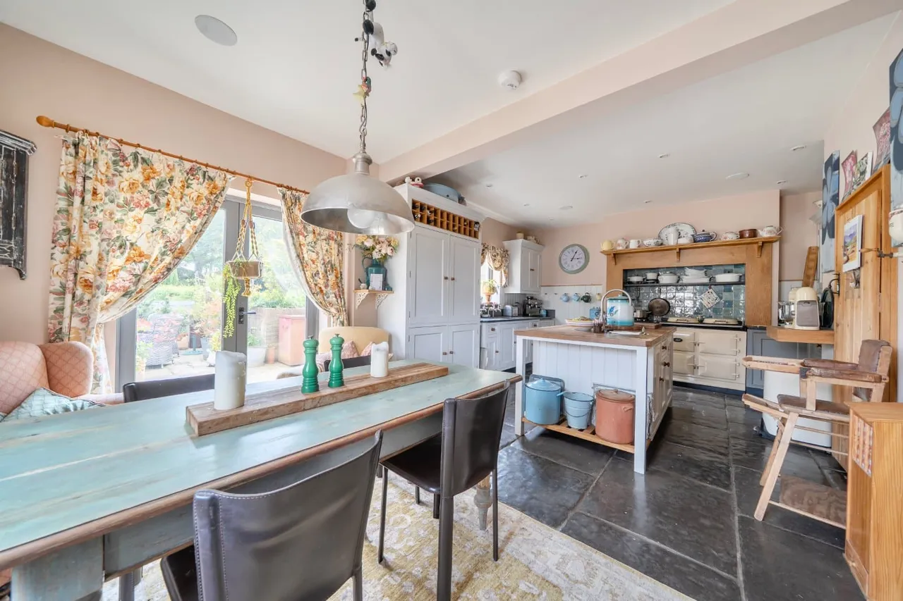 Forest Row, RH18, photo 18