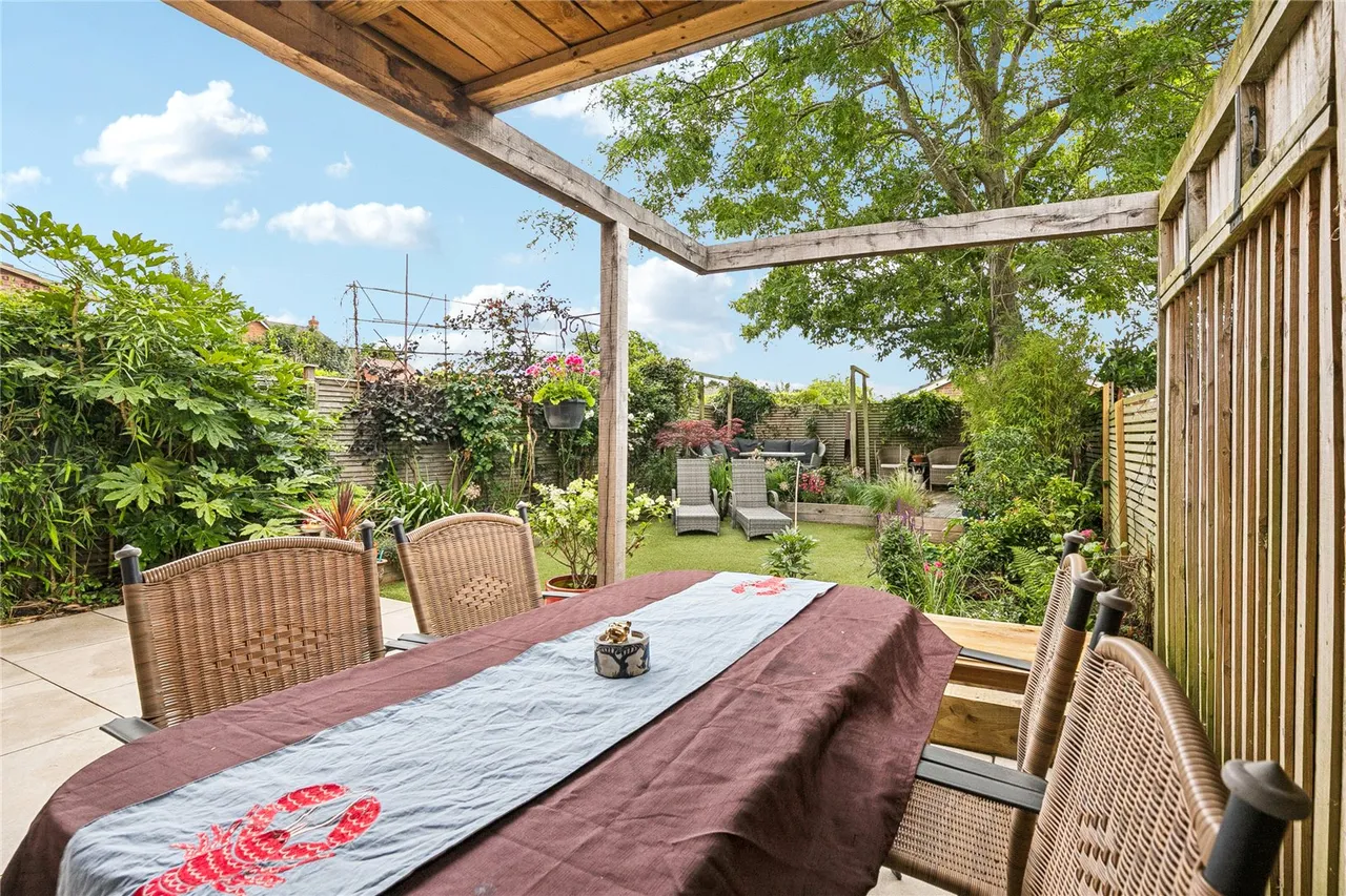 Broom Grove, Knebworth, SG3, photo 10