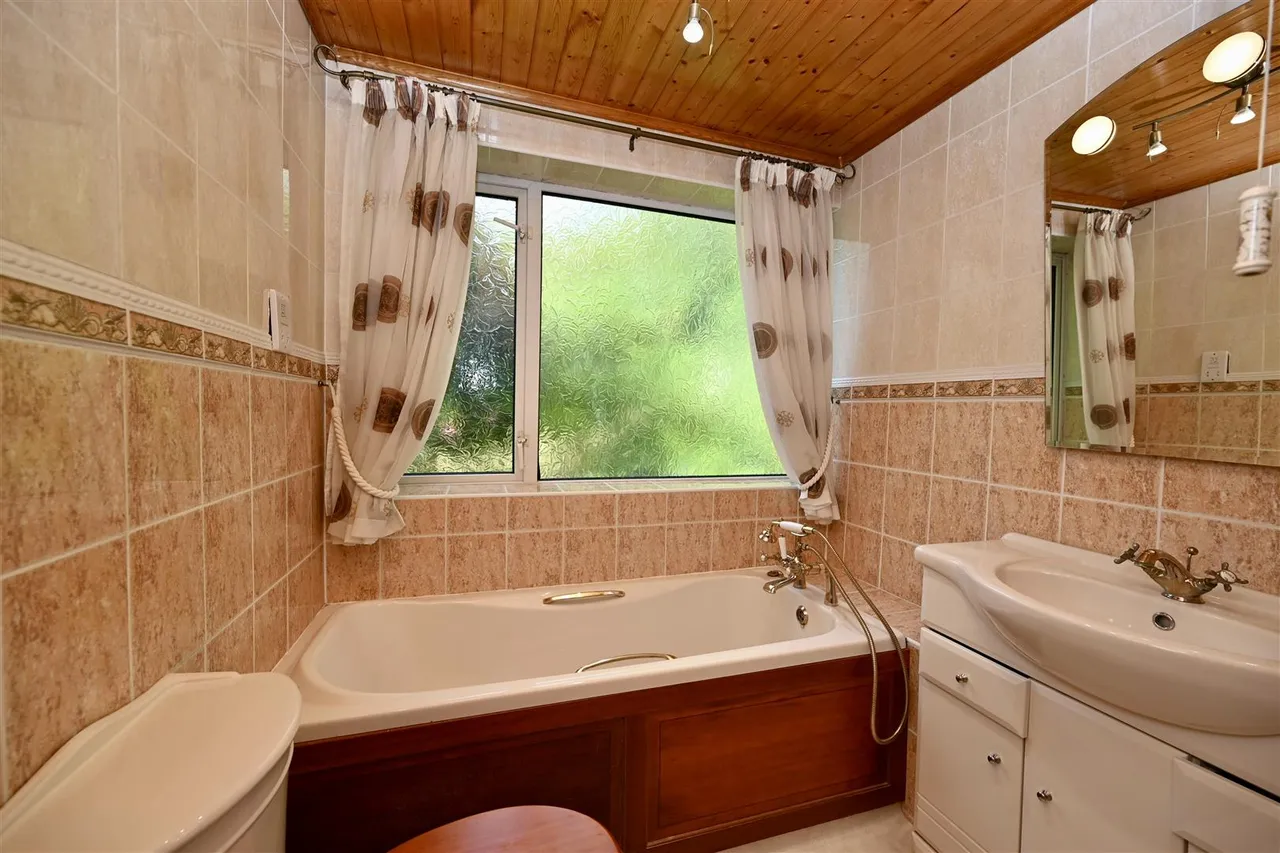 Edenvale Park, Belfast, BT17, photo 11