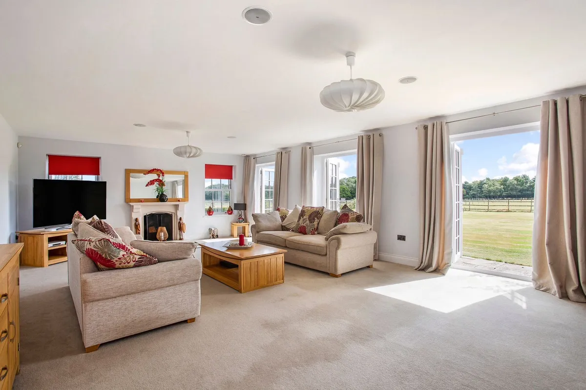 Chobham Park Lane, Chobham Woking, GU24, photo 2