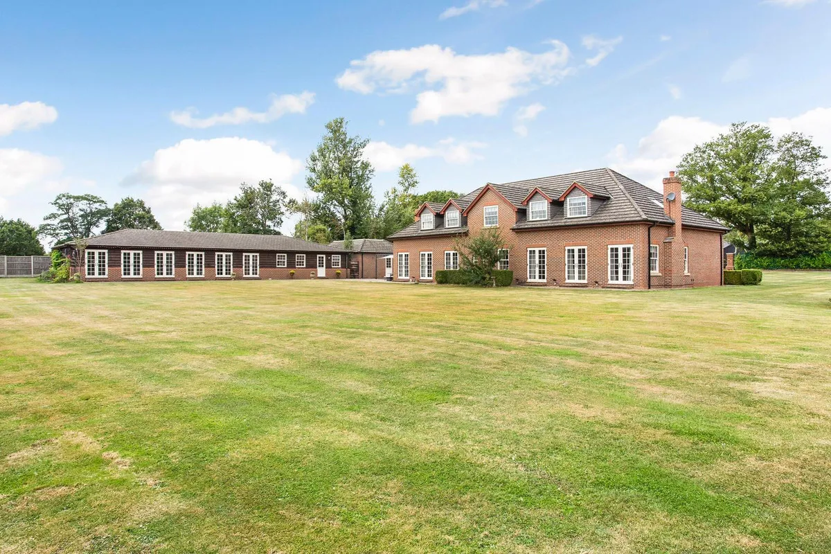 Chobham Park Lane, Chobham Woking, GU24, photo 21