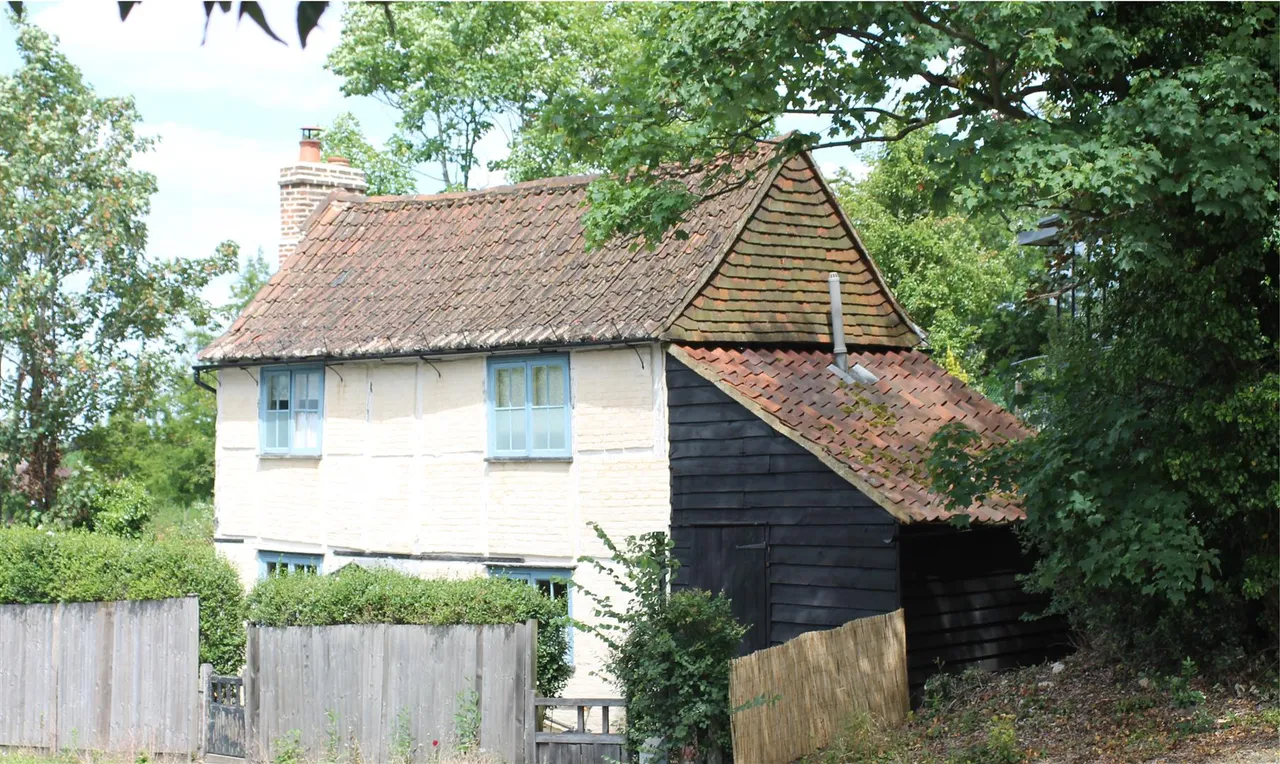 Bull Hill, Leatherhead, KT22, photo 5