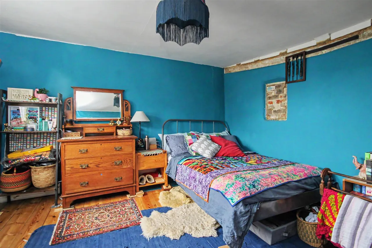 Bull Hill, Leatherhead, KT22, photo 7