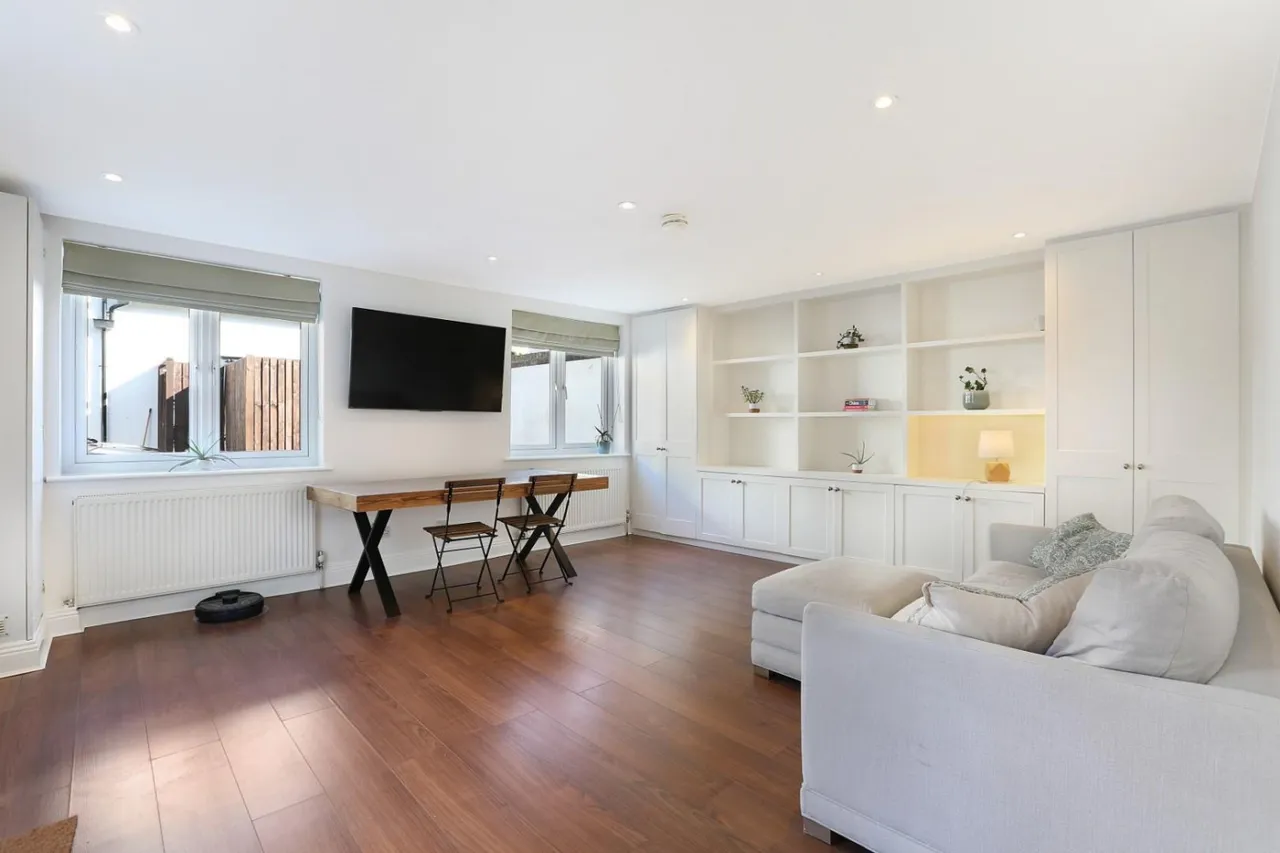 2 bed flat to rent, Coleman Road, London, SE5