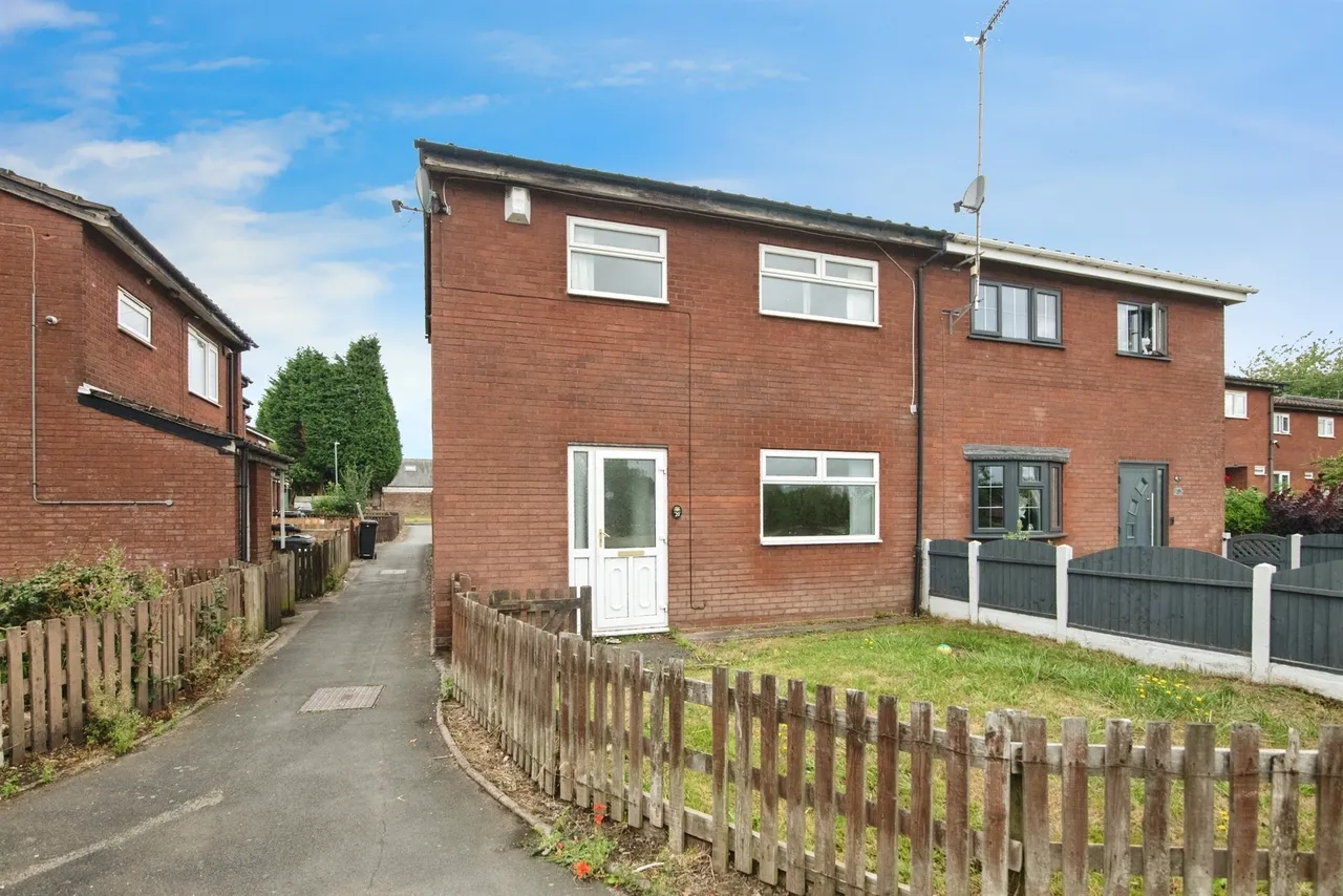 2 bed house for sale, Mills Walk, Tipton, DY4