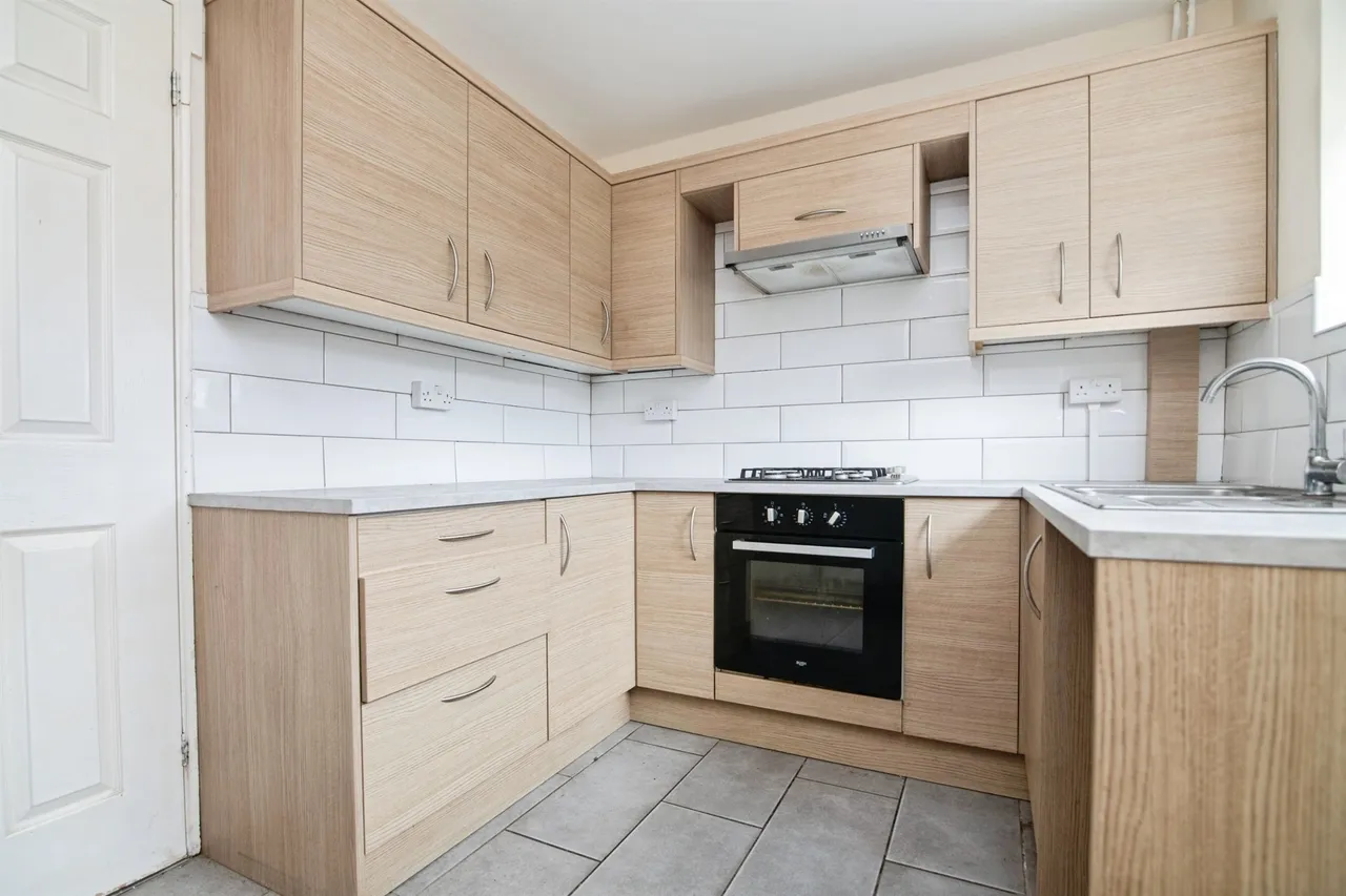 Mills Walk, Tipton, DY4, photo 5