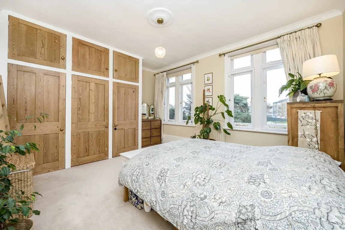 Kingston Road, TW11, photo 4