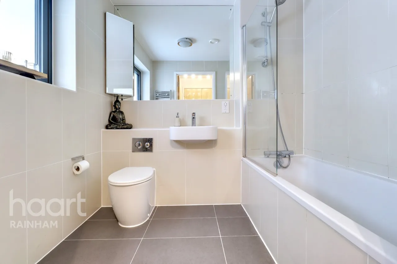 Broadis Way, Rainham, RM13, photo 10