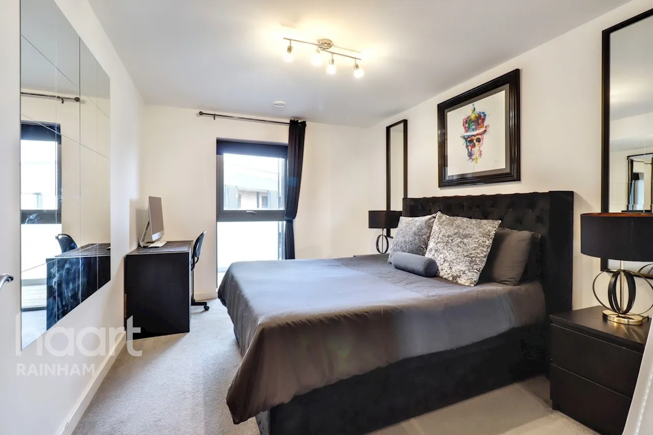 Broadis Way, Rainham, RM13, photo 4