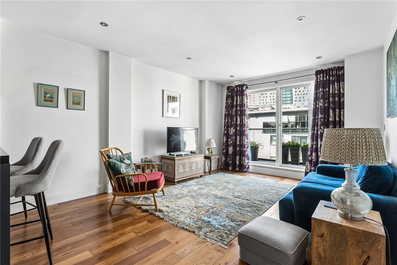 Cheltenham House, 253 Commercial Road, London, E1, photo 2