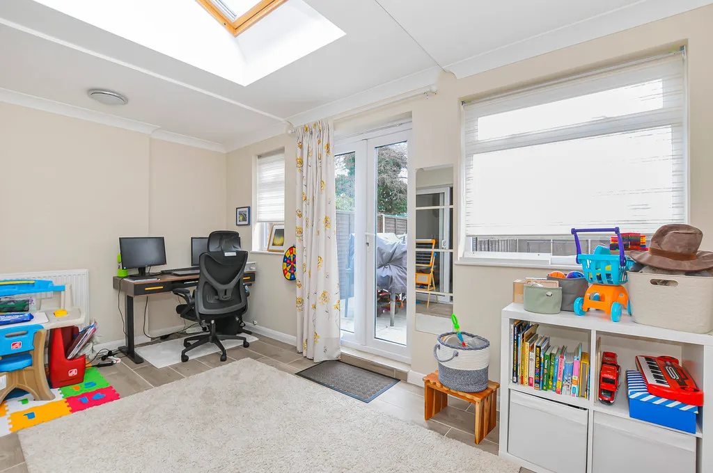 Newtown Road, Denham, UB9, photo 25
