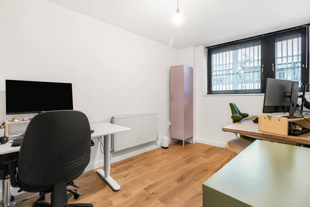 Gillett Place, London, N16, photo 20