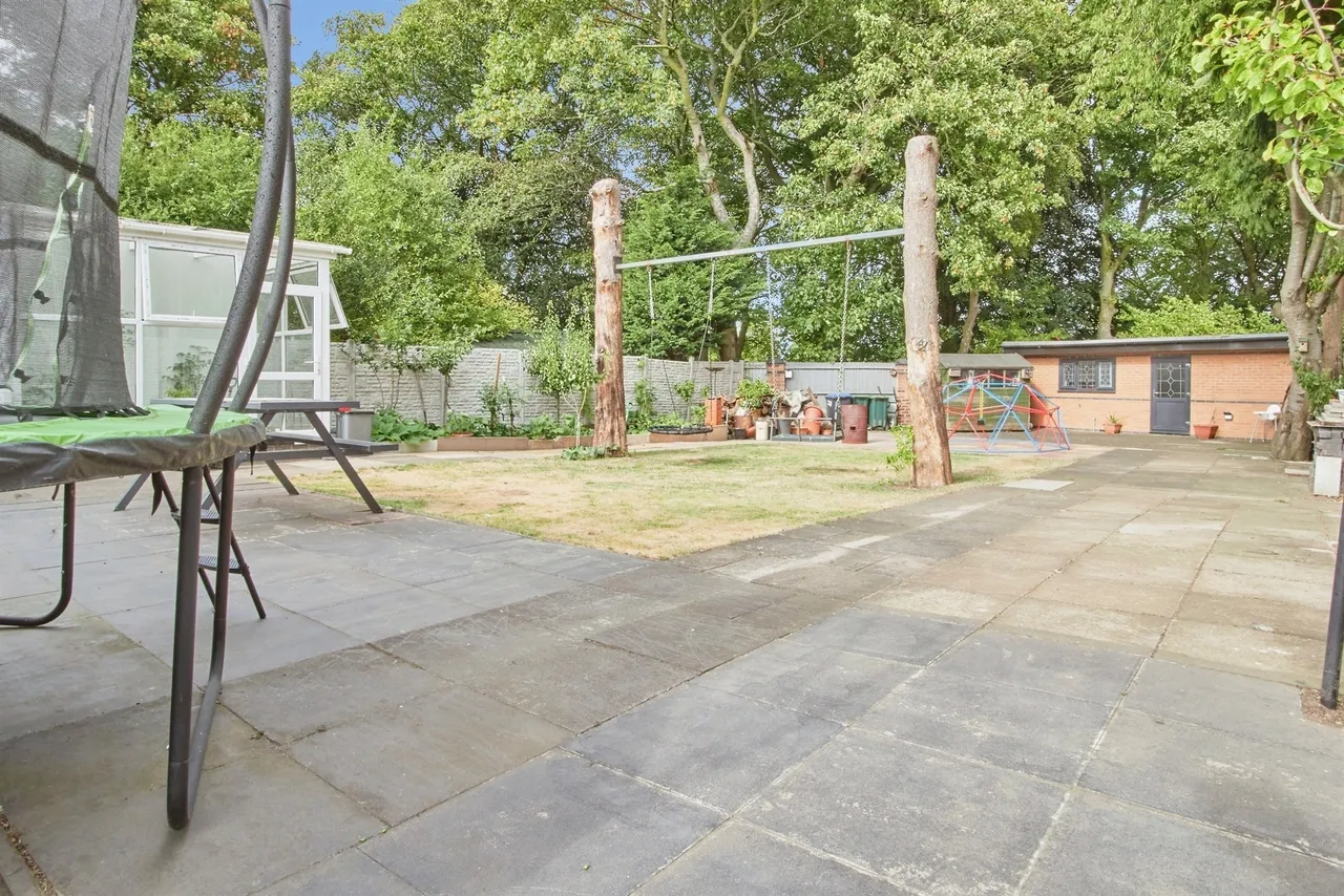 Devonshire Drive, West Bromwich, B71, photo 21