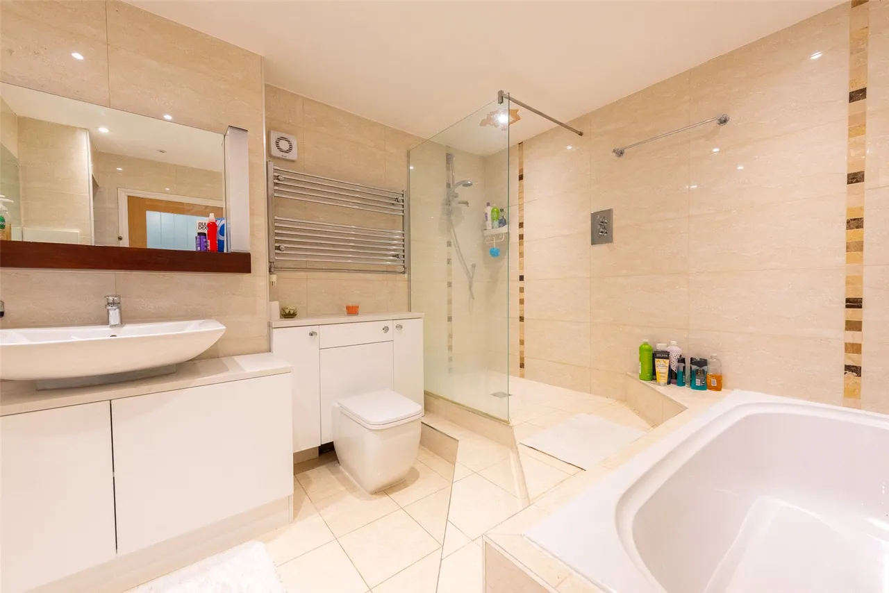 Coleford Bridge Road, Mytchett, Camberley, Surrey, GU16 6DZ, photo 12