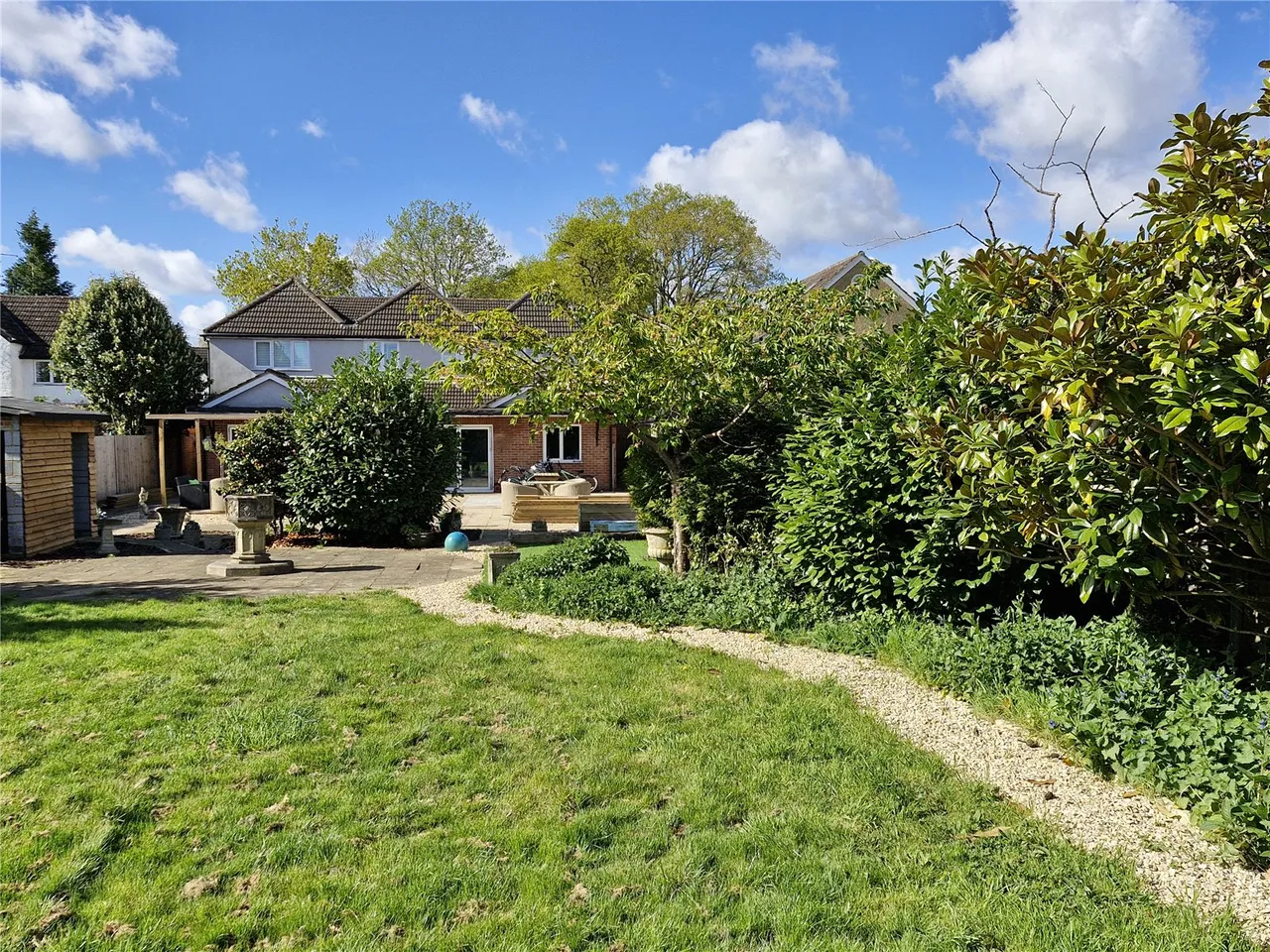 Coleford Bridge Road, Mytchett, Camberley, Surrey, GU16 6DZ, photo 22